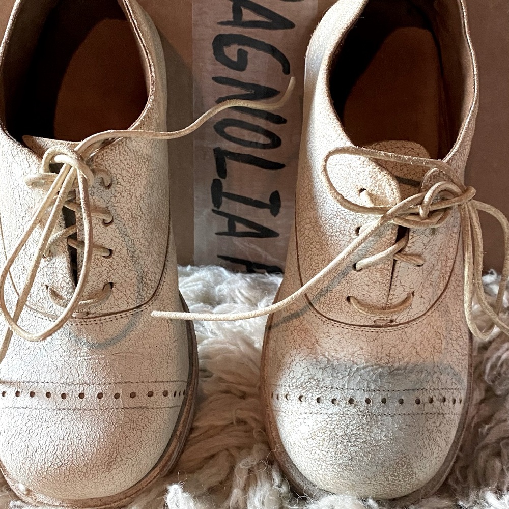 ~: Magnolia Pearl white leather shoes :~